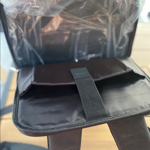 Black Maverick & Co. Explorer Light Backpack - Picture 3 of 3